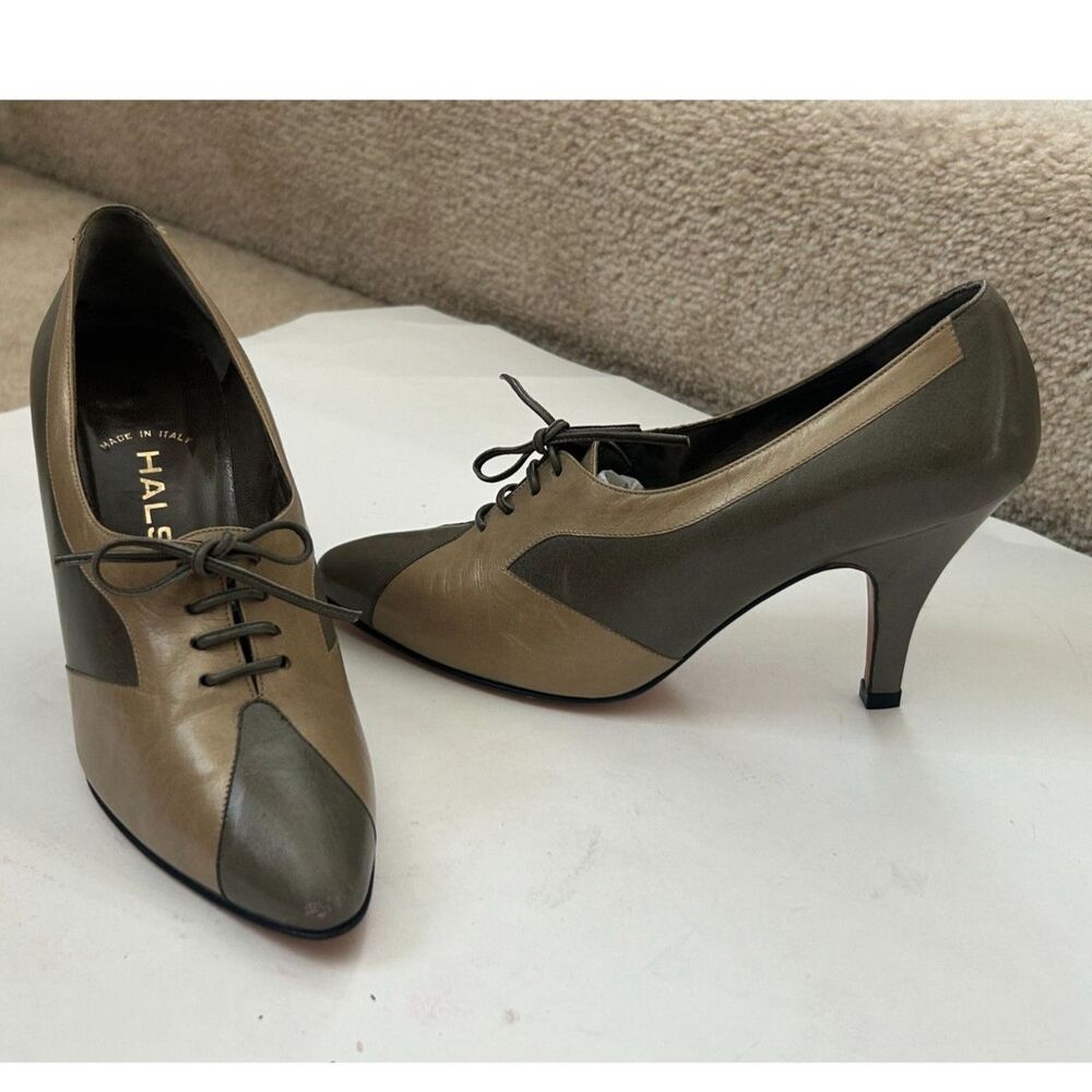 Halston Vintage 2-Tone Leather Olive Army Green & Taupe Heeled Lace Up Oxfords